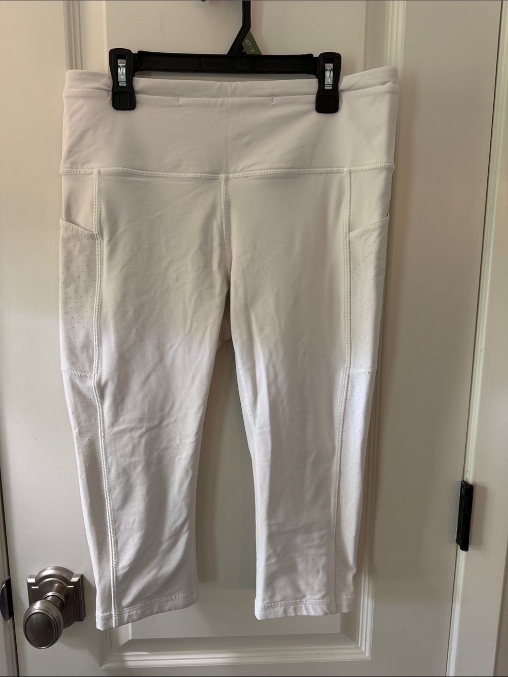 Lululemon White Crop Leggings-Size 8